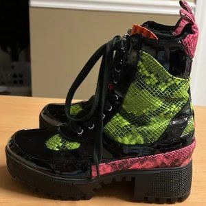 Cape Robbin Queenpin Neon Black Snake Print Boots Size 7
